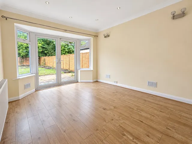 Coniston Road, Woking, GU22, photo 2