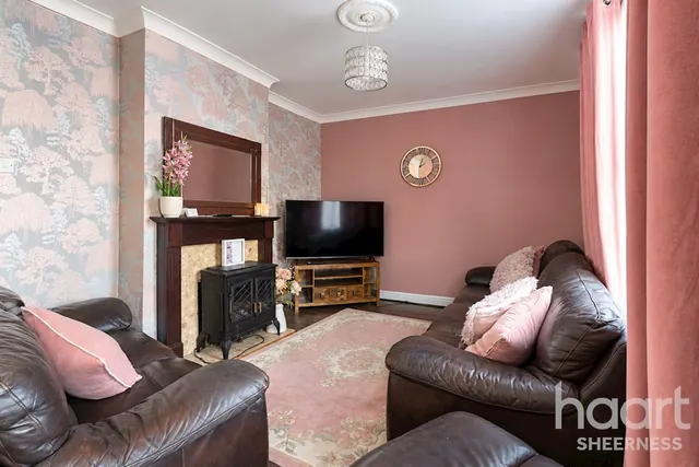 James Street, Sheerness, ME12, photo 2