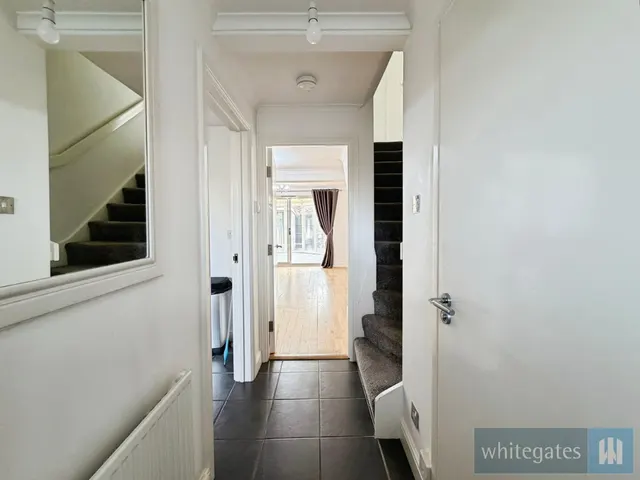 The Orchards, Holt, LL13, photo 2
