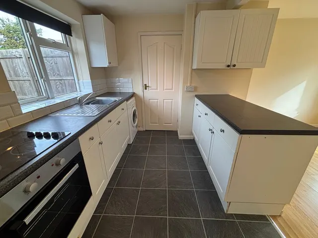 St Nicholas Road, Radford Semele, CV31, photo 2