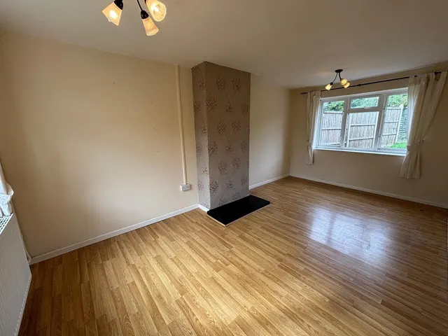 St Nicholas Road, Radford Semele, CV31, photo 3