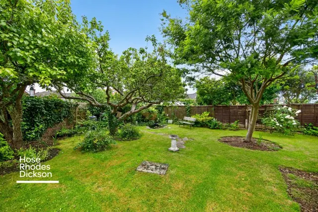 Fitzroy Street, Sandown, PO36, photo 2