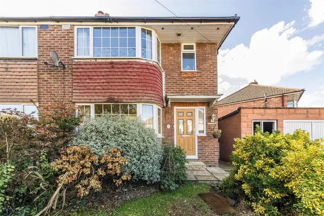 3 bedroom house, Hazel Crescent, Kidlington