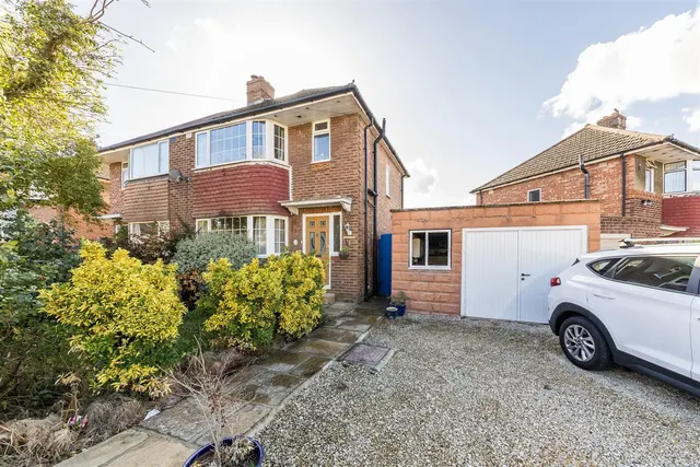 Hazel Crescent, Kidlington, photo 2
