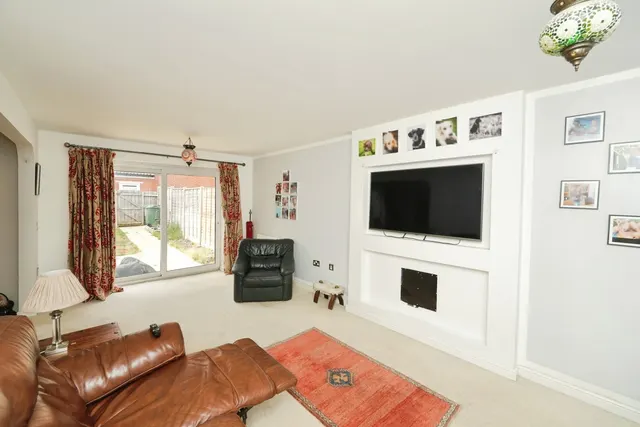 De Salis Park, Weston-Super-Mare, BS24, photo 3