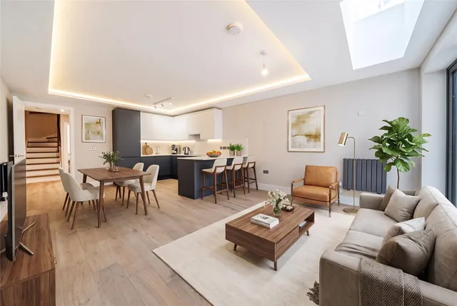 Shepherds Bush Road, W6, photo 1
