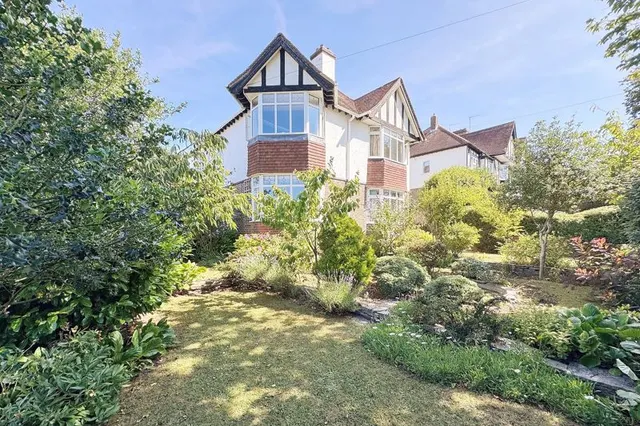 Surrenden Road, Brighton BN1 6NN, photo 1