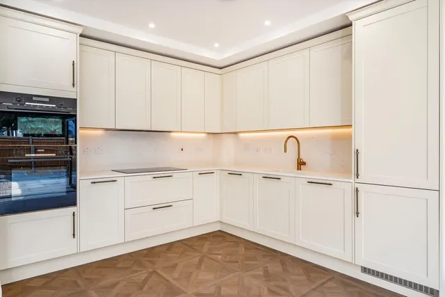 Queens Road, Weybridge, KT13, photo 3