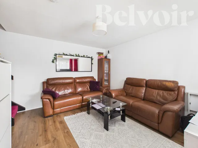 Photo 2 — Ruskin Close, Black Dam, Basingstoke, RG21