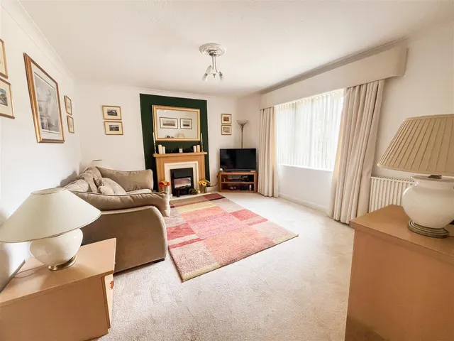 Photo 2 — Alexandra Road, Heathfield, TN21 8EB