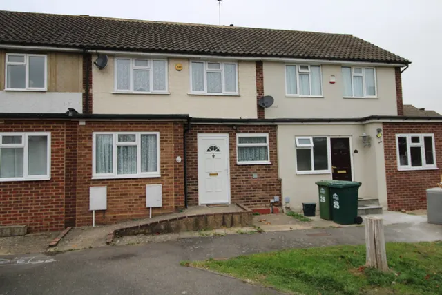 Maxwell Road, Ashford, photo 1