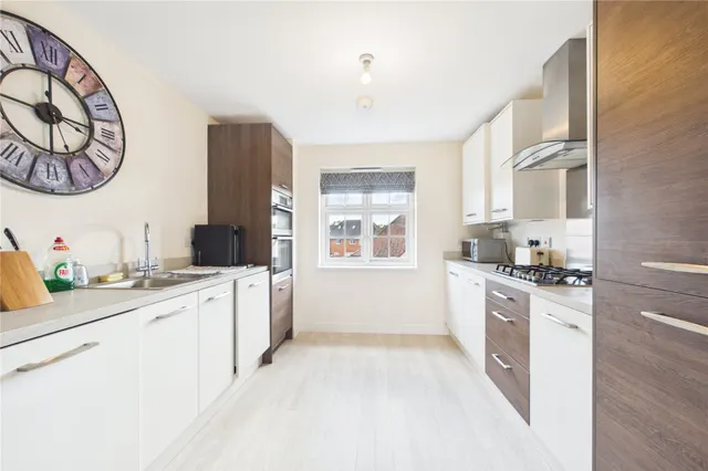 Austen Grove, Arborfield Green, RG2, photo 3