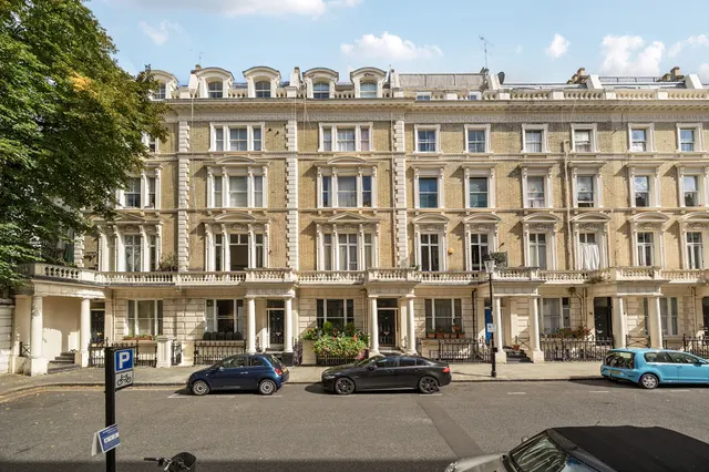 Photo 2 — Clanricarde Gardens, London, W2