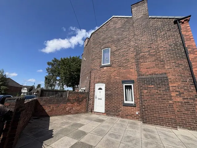 Bryn Road, Wigan, WN4, photo 1