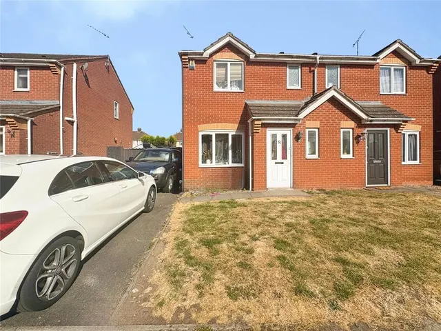 Pebblebrook Way, Bedworth, Warwickshire, CV12, photo 1