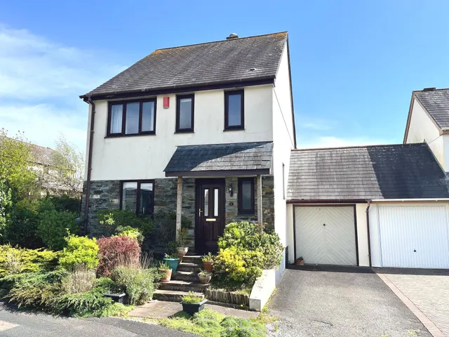 Edwards Crescent, Latchbrook, Saltash, PL12, photo 1