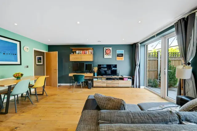 Commerell Street, Greenwich, London, SE10, photo 1