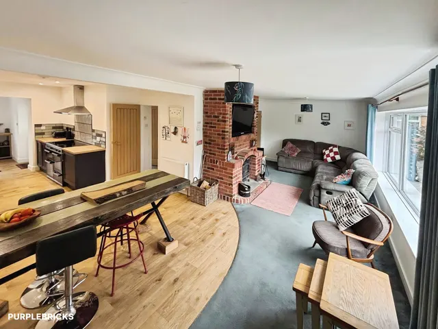 Shawfield Avenue, Holmfirth, HD9, photo 3