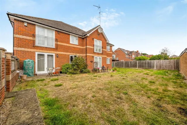 Cavendish Road, Emmer Green, photo 3