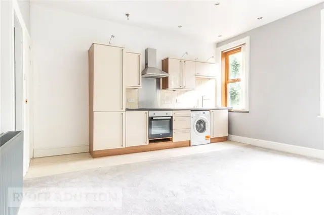 Manchester Road, Milnsbridge, HD4, photo 2