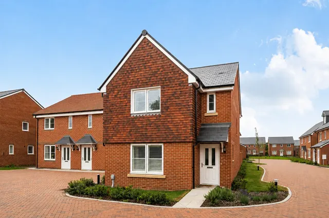 Gregg Close, Swanmore, SO32, photo 1