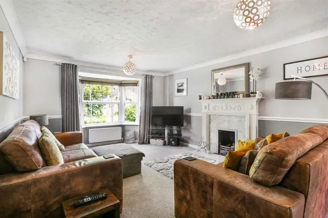 Photo 3 — Lawson Walk, Carshalton, SM5 4HE