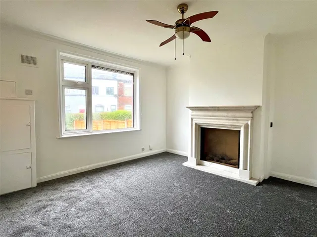 Teak Street, Bury, BL9, photo 1