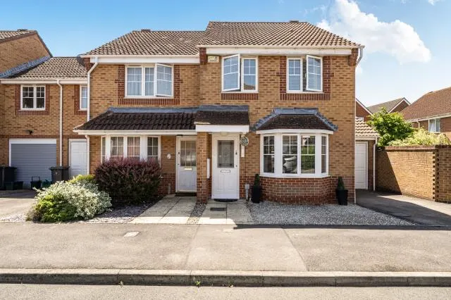 Buttercup Place, Thatcham, RG18, photo 2