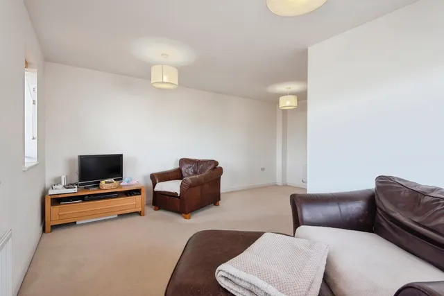Photo 3 — Upper Tilehouse Street, Hitchin, Hertfordshire, SG5