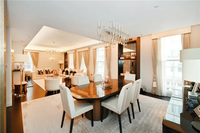 Portman Square, Marylebone, W1H, photo 2