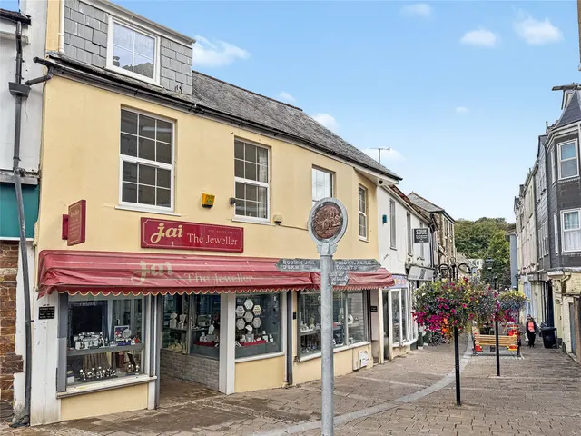 Honey Street, Bodmin, PL31, photo 1