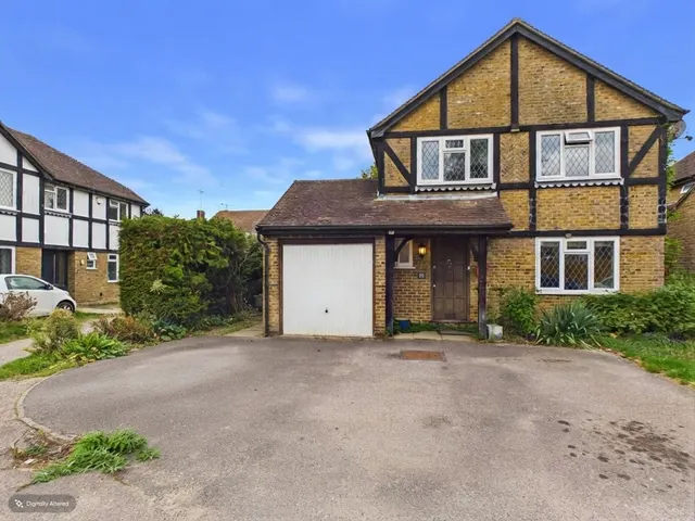 Wickham Road, Lower Earley, RG6, photo 1