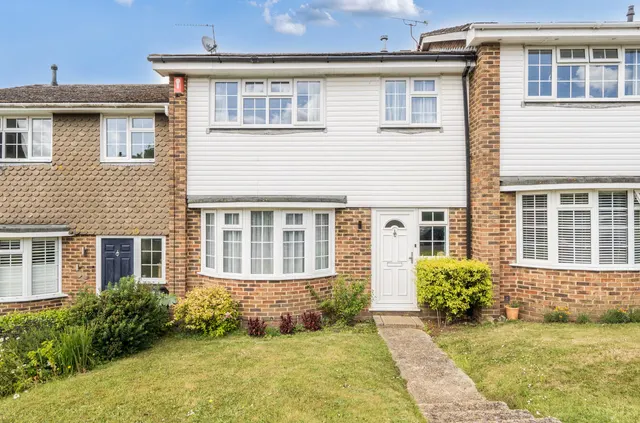 Billingshurst, RH14 9PX, photo 1