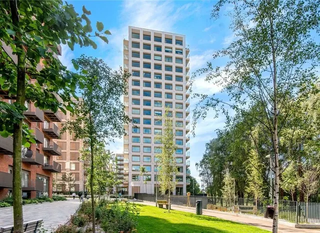 Steamer Building, Royal Wharf, E16, photo 1