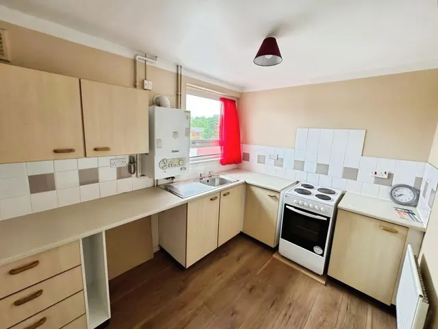 Queen Street, Madeley, TF7, photo 2