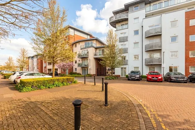 Coxhill Way, Aylesbury, Buckinghamshire, HP21, photo 1