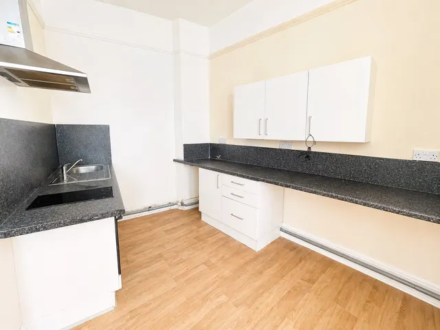 Victoria Road, Milford Haven, SA73, photo 3