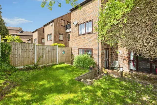 Katesgrove Lane, Reading, RG1, photo 1