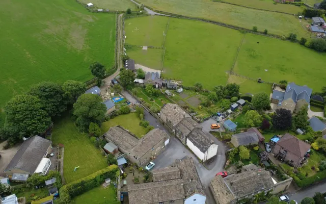 Photo 2 — Ingbirchworth Road Thurlstone Sheffiled