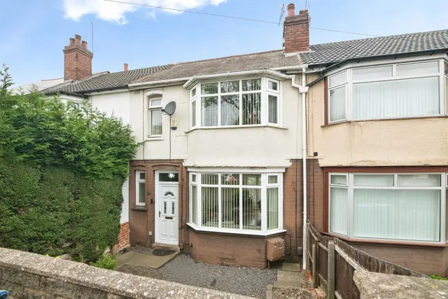 Bilhay Lane, West Bromwich, photo 1