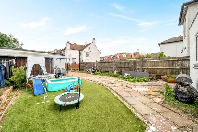 Photo 3 — Leigham Court Road, Streatham, London, SW16