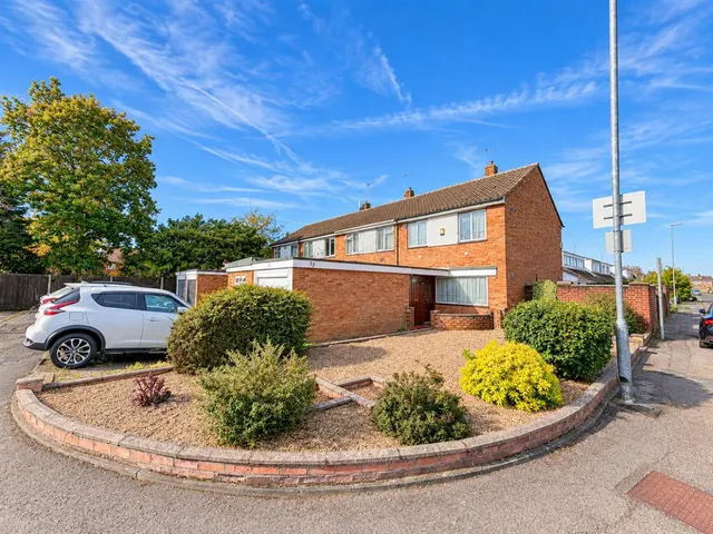 End Terrace, Harlington, UB3, photo 1