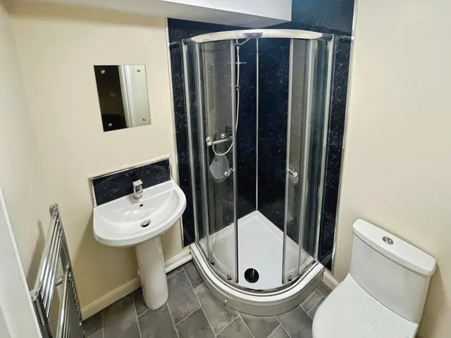 Photo 3 — Swinegate, Grantham, NG31