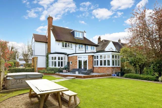 Latchmoor Grove, Gerrards Cross, SL9, photo 3