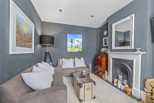 Photo 3 — Springfield Road, Teddington, TW11 9AP