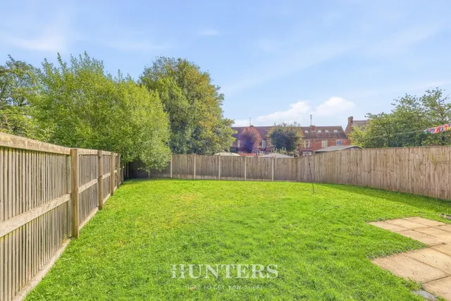 Woburn Green, Middleton, M24, photo 2