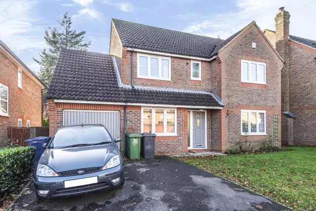 Lyndon Gardens, High Wycombe, HP13, photo 1