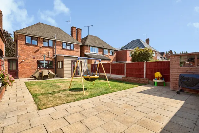 Central Avenue, Bilston, WV14, photo 2