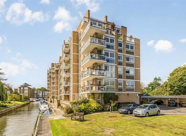 Thamespoint, Teddington, TW11, photo 1