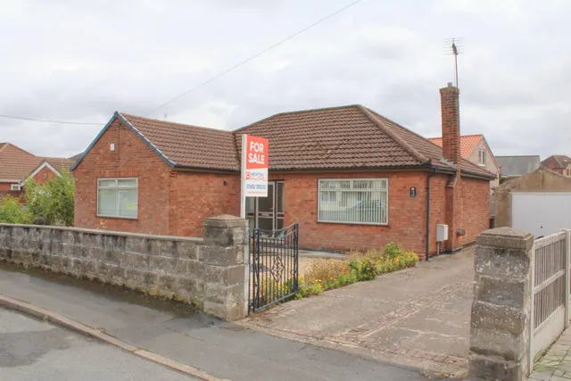 Chapel Road, Broughton, DN20, photo 1